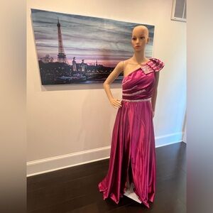 Pink long evening, dress/ prom dress. Size M